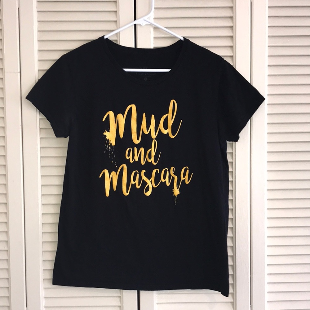 Women’s Lost Creek Outfitters Mud & Mascara Tee Size Large